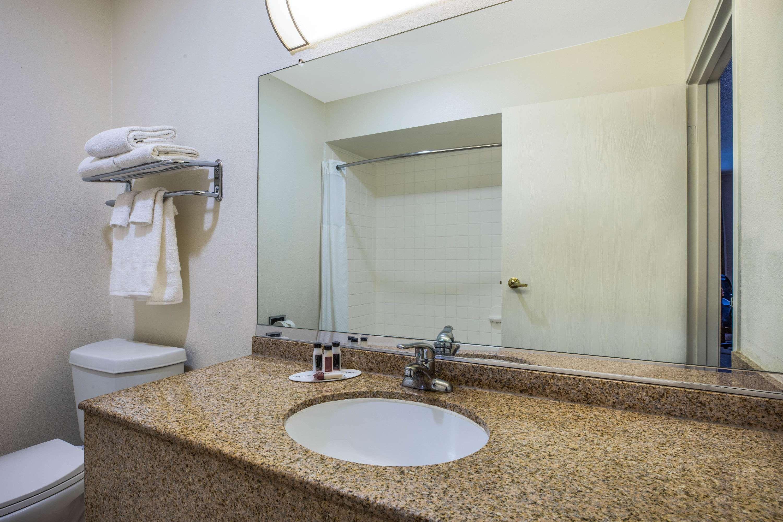 Baymont By Wyndham Tehachapi Hotel Ngoại thất bức ảnh