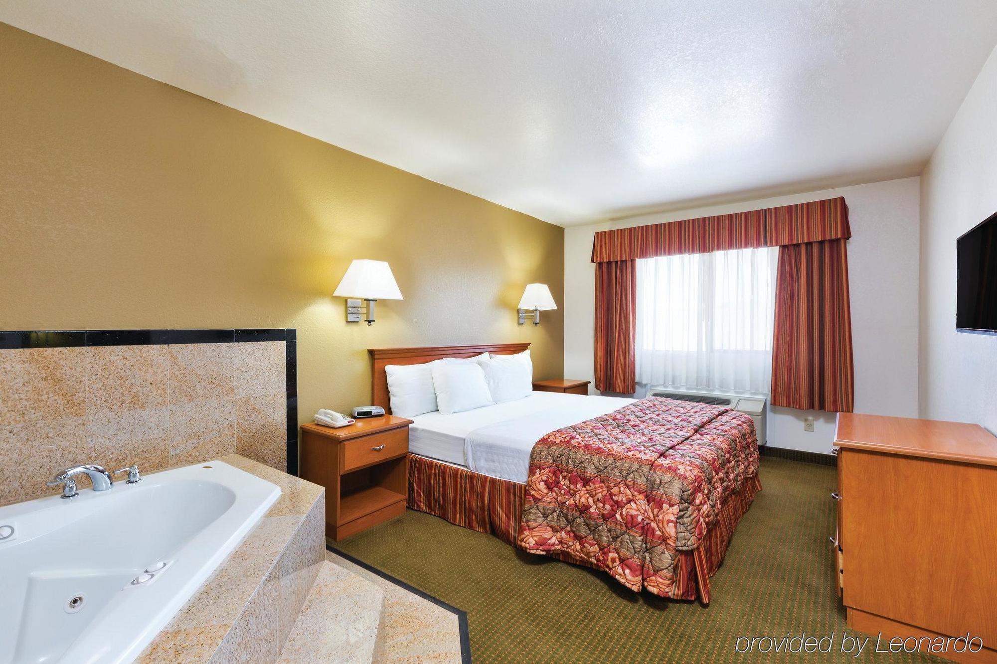 Baymont By Wyndham Tehachapi Hotel Ngoại thất bức ảnh